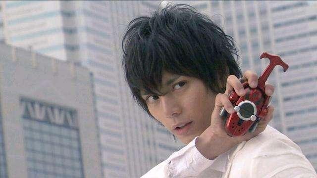 假面骑士佐藤健色龟人格_水岛宏 假面骑士 绚香_假面骑士演员本色出演
