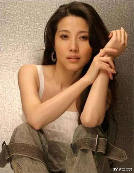 专注演戏远离名利场_百度演员颜丙燕近况_颜丙燕零片酬拍戏